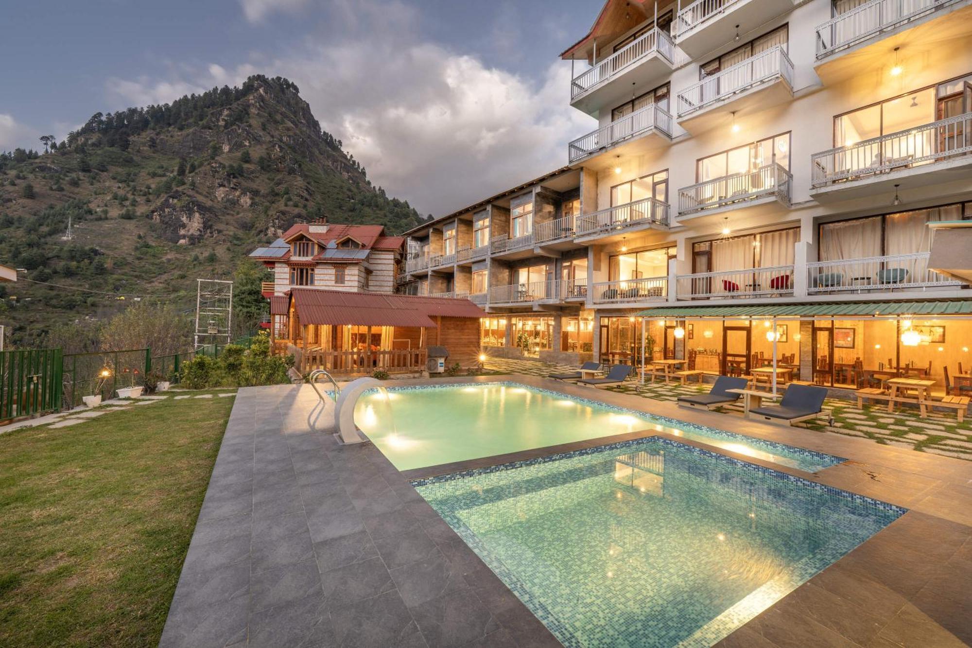 Echor Himalayan Heights Luxe Manali Hotel Buitenkant foto