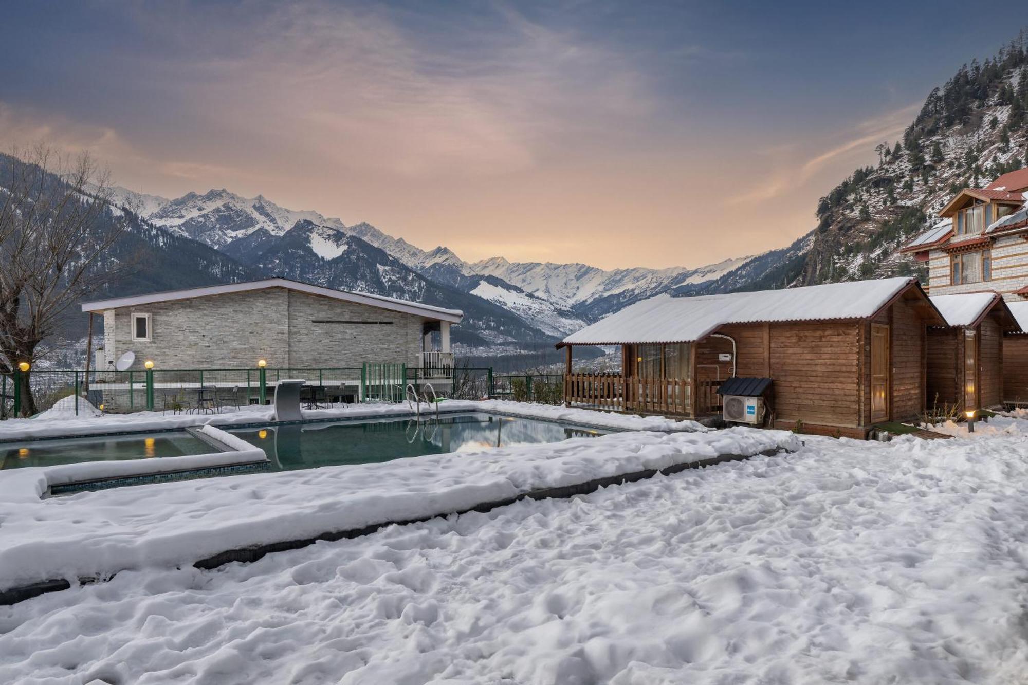 Echor Himalayan Heights Luxe Manali Hotel Buitenkant foto