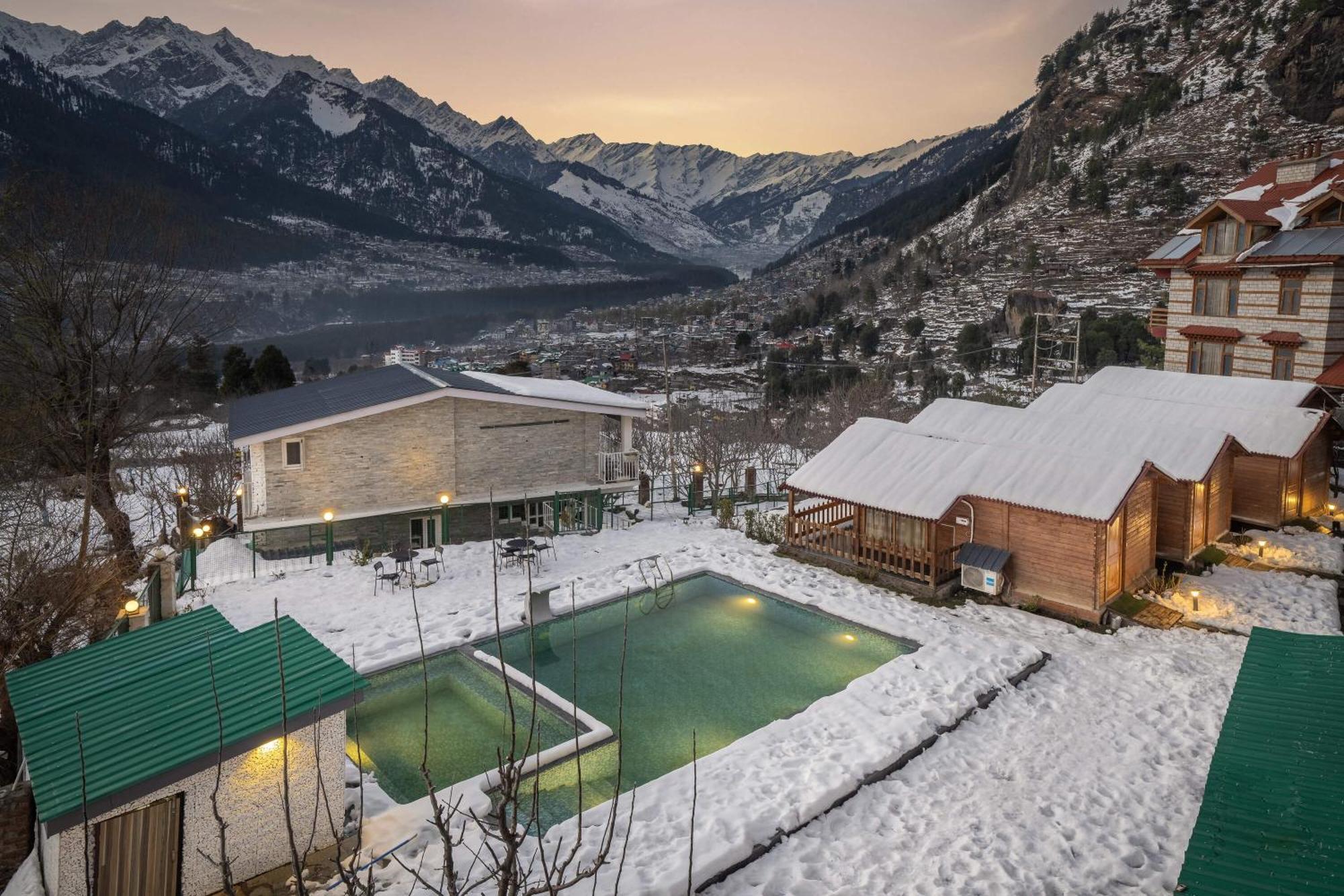 Echor Himalayan Heights Luxe Manali Hotel Buitenkant foto