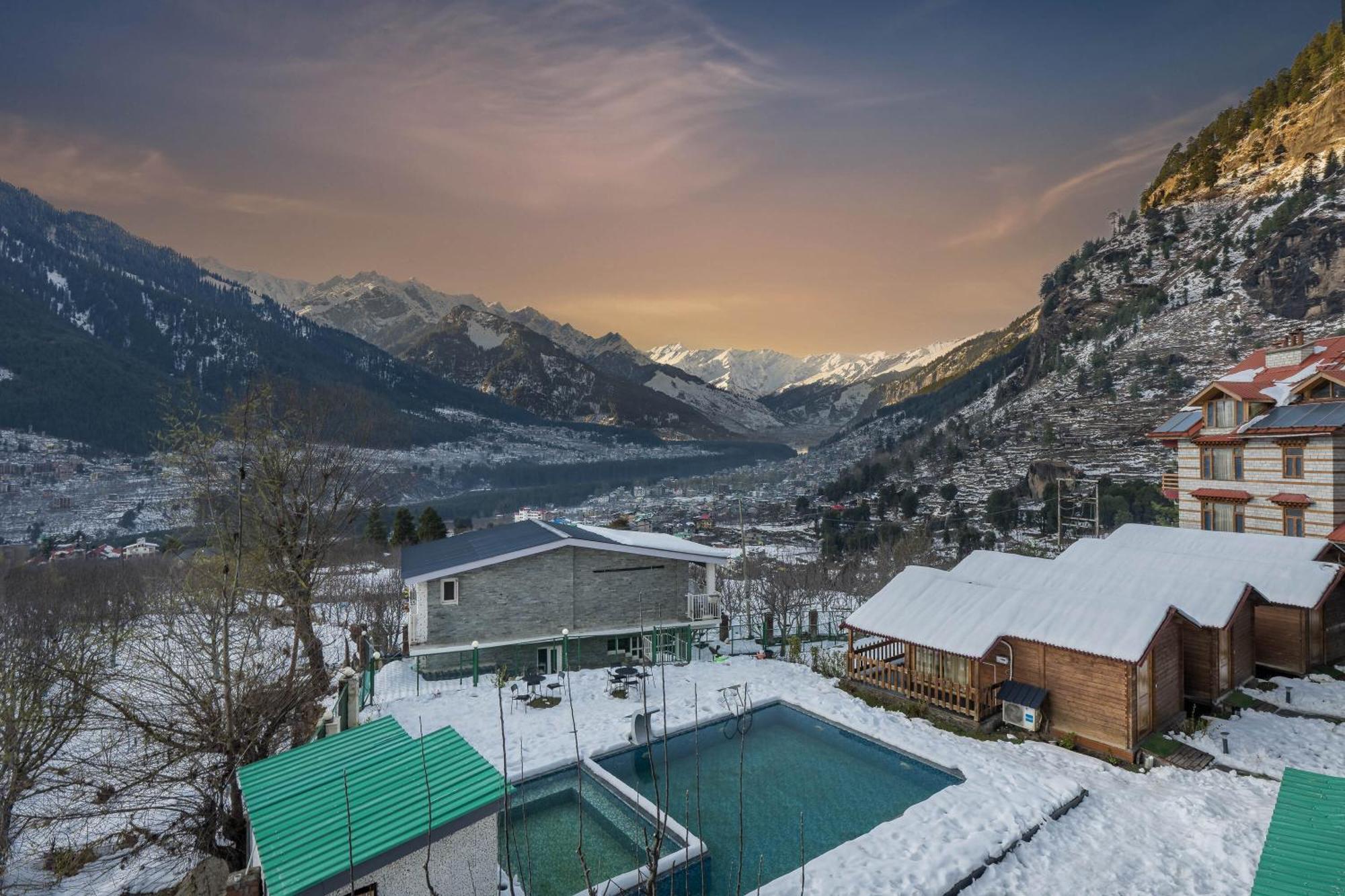 Echor Himalayan Heights Luxe Manali Hotel Buitenkant foto