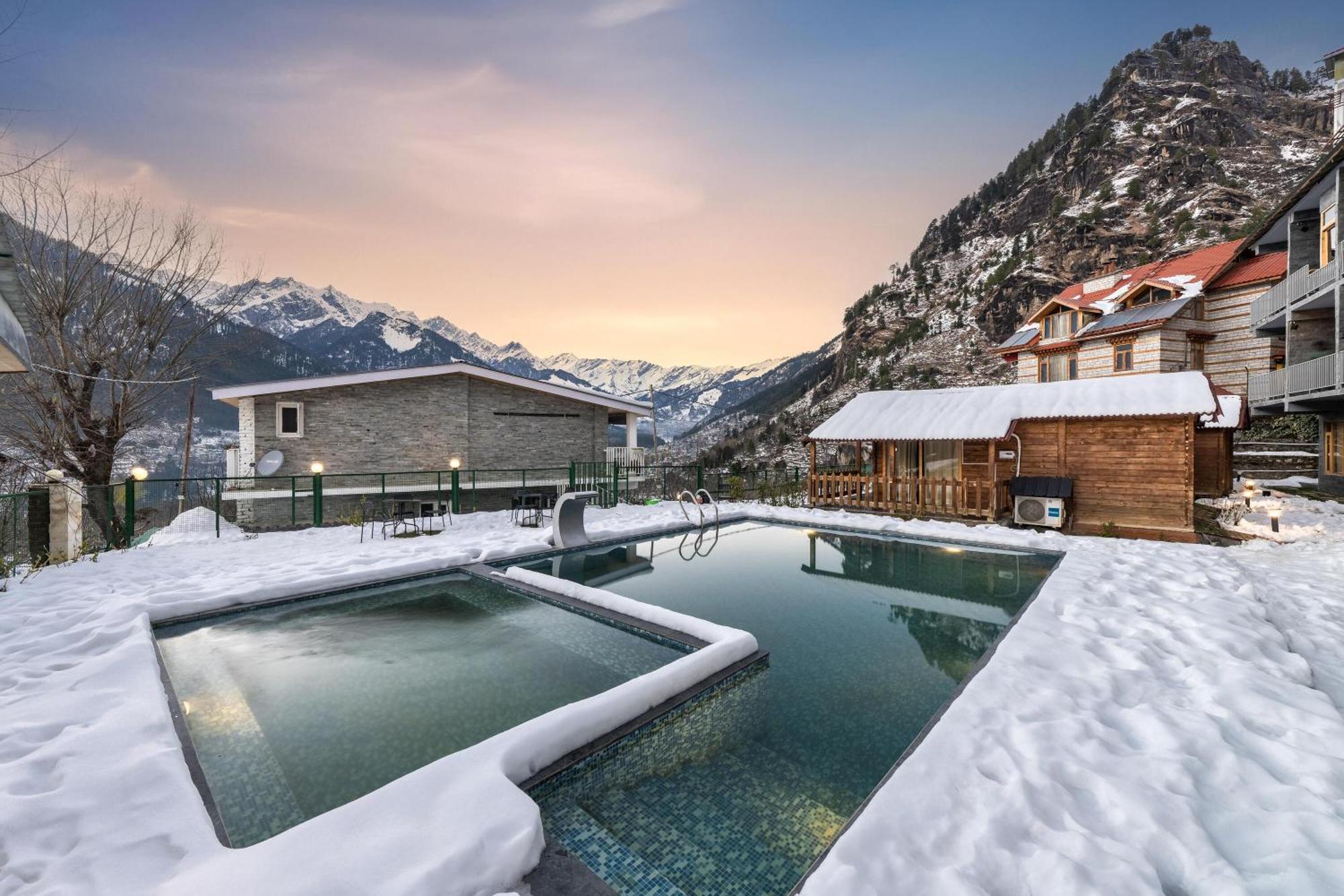 Echor Himalayan Heights Luxe Manali Hotel Buitenkant foto